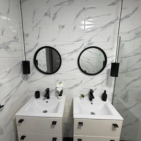 Apartament Akt